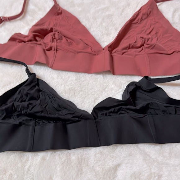 🎀🖤 2 bralettes size M!🖤🎀 - Picture 3 of 5